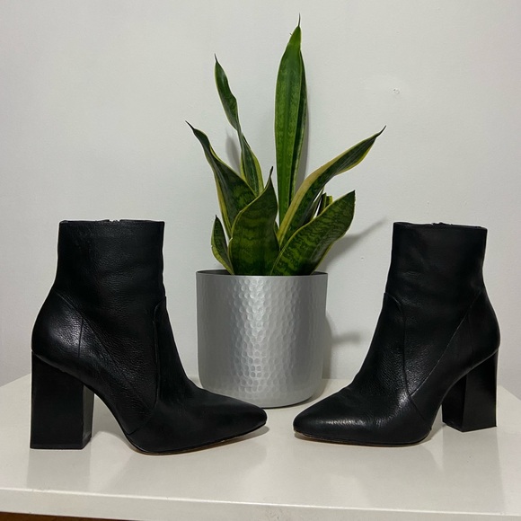 Vince Camuto black heeled boots. Real leather. Size 8. - Picture 2 of 14